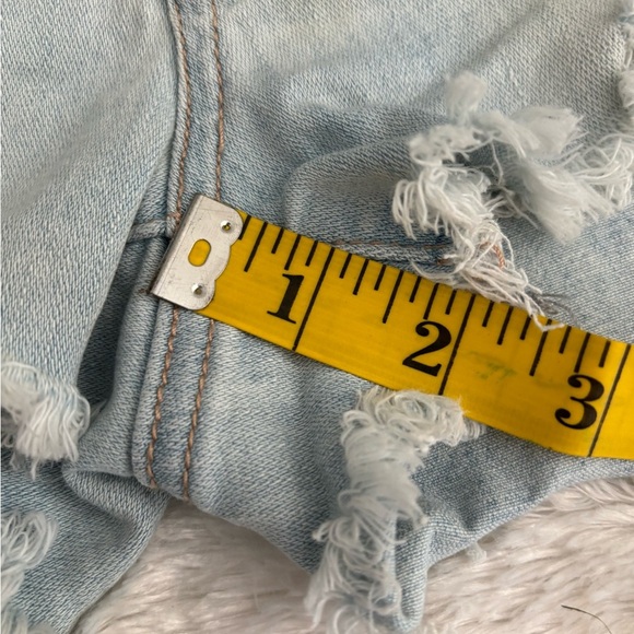 2 American Eagle Outfitters Blue Jean Shorts Distressed Frayed Hem - Size 2 - Picture 13 of 14
